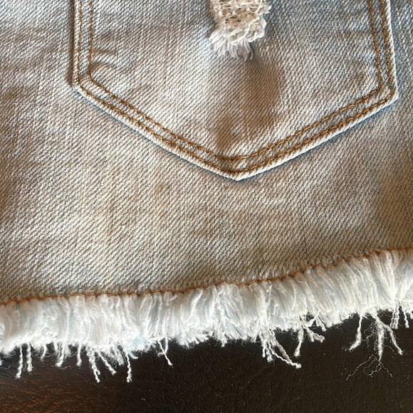 Chi Ole American Flag Stars & Stripes Distressed Denim Jean Shorts - Size Small - Picture 7 of 10
